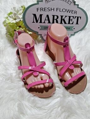 Circus by Sam Edelman Pink Patent Strappy T-Bar Sandals
